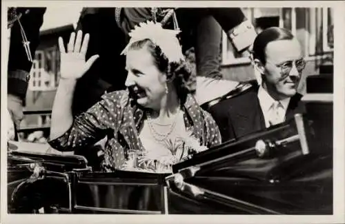 Ak Königin Juliana der Niederlande und Prinz Bernhard, Haarlem 1949
