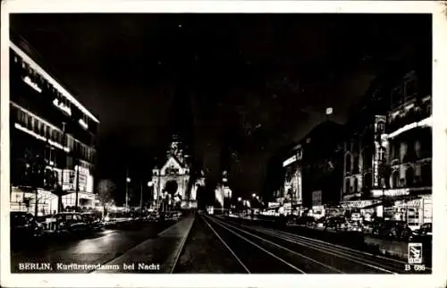 Ak Berlin Charlottenburg, Kurfürstendamm, Kurfürstendamm bei Nacht, beleuchtete Gebäude, Straß...