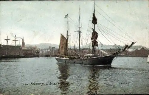 Ak Fécamp Seine Maritime, Bild eines Schiffes im Hafen von  historische Stimmung, Segelboot
