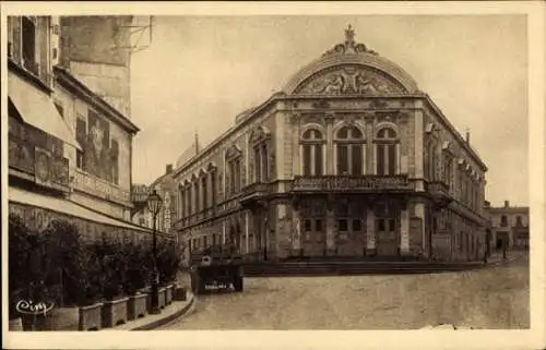 Ak Roanne Loire, Theatergebäude, historische Architektur, städtische Szenerie