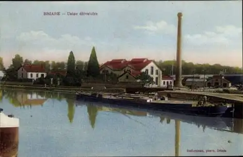 Ak Briare Loiret, Usine élévatoire, ruhiger Wasserweg, Kähne, industrielle Architektur