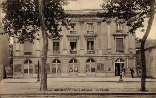 Ak Arcachon Gironde, Theatergebäude, Côte d'Argent, Bäume,  Architektur