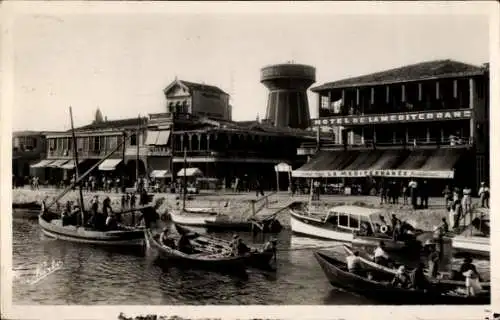 Ak Palavas les Flots Hérault, Hotel de la Méditerranée, Boote, Wasserstraße,  Architektur