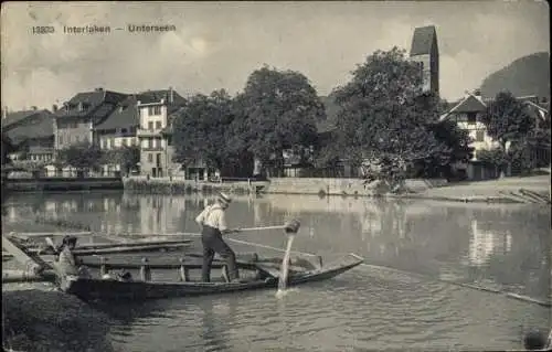 Ak Unterseen Kanton Bern, Landschaft mit Fluss, Fischer auf Boot, alte Gebäude, Bäume