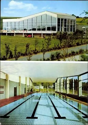 Ak Selbitz im Frankenwald, Hallenbad Selbitz, Schwimmhalle, modernes Gebäude, große Fensterfront