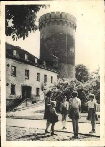 Ak Berlin Spandau, Juliusturm, Zitadelle  fünf Kinder, Schwarz-Weiß-Foto
