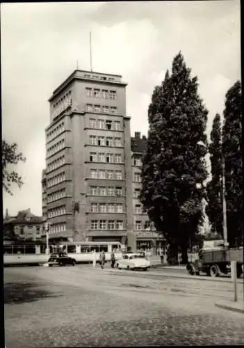 Ak Dresden Neustadt, Hochhaus mit Platz der Einheit