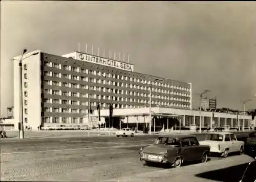 Ak Gera in Thüringen, Interhotel Gera, Trabant