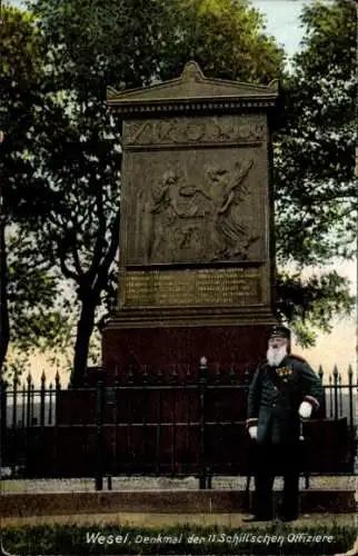 Ak Wesel am Niederrhein, Partie am Denkmal der 11 Schill'schen Offiziere