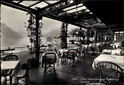 Ak Beckenried Kt. Nidwalden Schweiz, Hotel Nidwaldnerhol, Veranda, Blick auf den See, Tische auf 