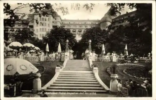 Ak Karlovy Vary Karlsbad Stadt, Hotel Imperial mit Terrasse