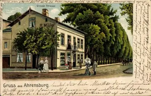 Ak Ahrensburg in Holstein, Grosse Strasse, R Müller, 2 Frauen und ein Mann, Bäume, Gebäude