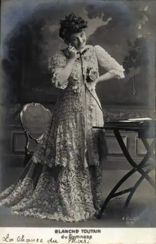 Ak Schauspielerin Blanche Toutain, Porträt Telefon