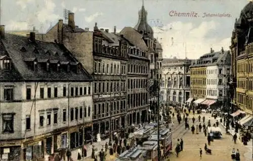 Ak Chemnitz in Sachsen,  Johannisplatz, Straßenansicht,  Gebäude, Straßenbahnen