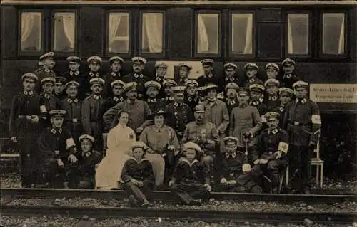Ak Vereins-Lazarettzug Kronprinzessin Cecilie, Sanitäts-Abteilung, Kronprinzessin mit Söhnen, 1. WK