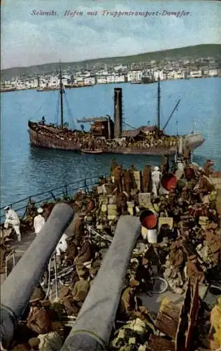 Ak Saloniki Thessaloniki Griechenland, Hafen, engl. Schlachtschiff, Truppentransport-Dampfer, I. WK
