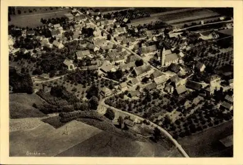 Ak Berkheim in Oberschwaben, Luftaufnahme von  ländliche Umgebung, Häuser, Straßen, Obstbäume