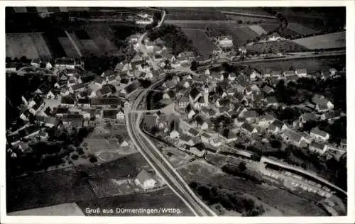 Ak Dürmentingen in Württemberg, Luftaufnahme eines Dorfes, grüne Felder und Straßen