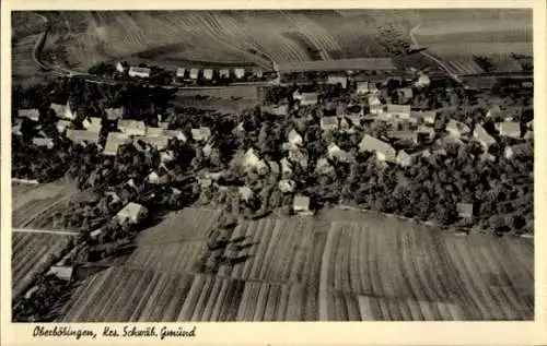 Ak Schwäbisch Gmünd in Württemberg, Luftaufnahme eines Dorfes, landwirtschaftliche Flächen