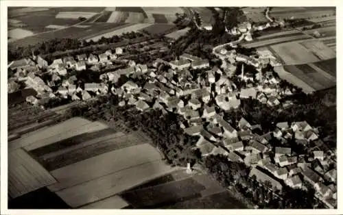 Ak Schrozberg in Württemberg, Luftaufnahme von  ländliche Umgebung, zahlreiche Dächer
