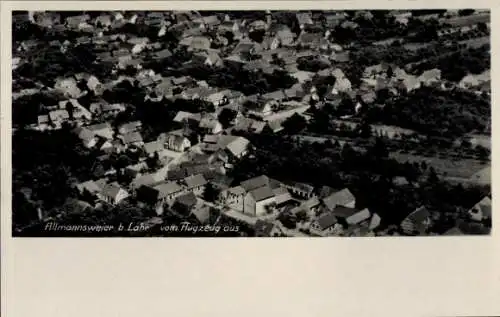 Ak Allmannsweier Schwanau in Baden, Luftaufnahme von Allmannsweier, Wohngebäude, ländliche Umgebu