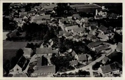 Ak Pszczyna Pless Schlesien, Luftbild von Pless bei Memmingen, viele Häuser, ländliche Umgebung