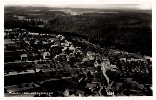 Ak Monakam Bad Liebenzell im Schwarzwald, Luftaufnahme von  Wald, Häuser, s Fotografie