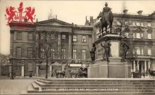 PC London England, Apsley House and Wellingtons Statue, coat of arms