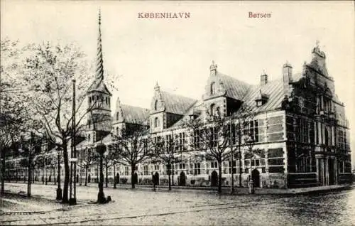 Ak København Kopenhagen Dänemark, Borsen, Straßenpartie mit Blick auf die Börse