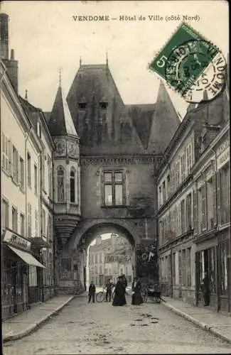 Ak Vendôme Loir et Cher, Hôtel de Ville, Nordansicht, Straßenszene, historische Architektur