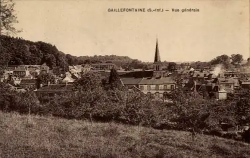 Ak Gaillefontaine Seine Maritime, Stadtansicht mit Kirche, Häusern, Landschaft, ruhige Stimmung