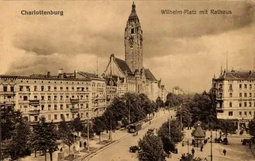 Ak Berlin Charlottenburg, Wilhelm Platz mit Rathaus