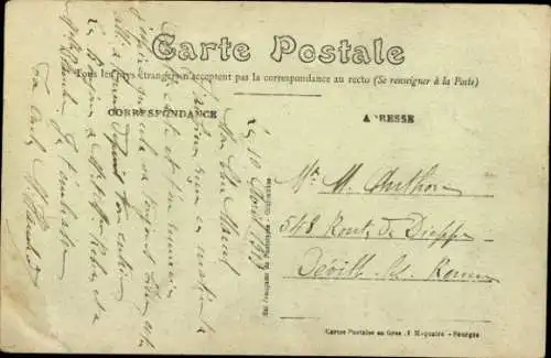 CPA Avord, Centre Militaire d'Aviation Alterrissage d'un biplan Nieuport