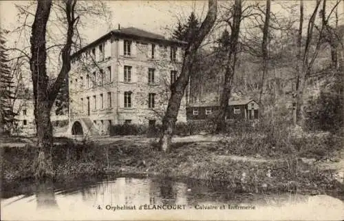 Ak Élancourt Yvelines, Orphelinat d'ELANCOURT, Calvaire et Infirmerie, Gebäude im Wald