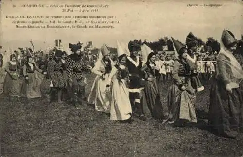 Ak Compiègne Oise, Feste der Jeanne d'Arc, Hofdamen