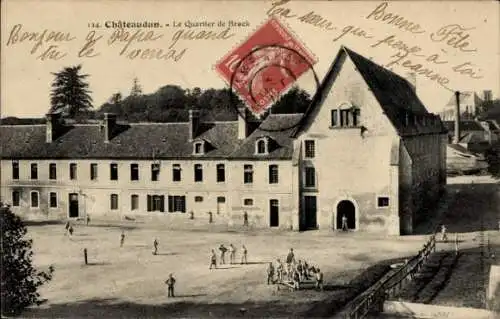 Ak Châteaudun Eure et Loir, Château de Brack, Gebäudekomplex, Personen im Freien, Poststempel