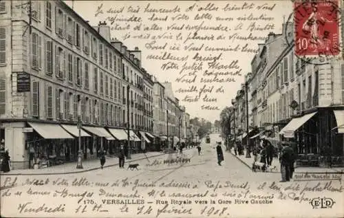 Ak Versailles Yvelines, Straßenansicht, elegante Gebäude, Händler, Menschen