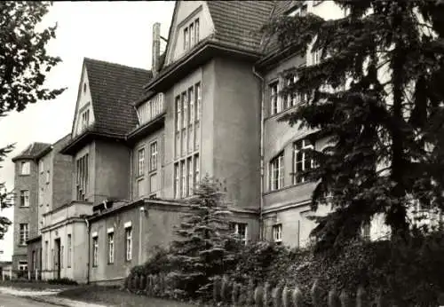 Ak Woltersdorf bei Berlin, Haus Gottes, Gebäudeansicht, Bäume im Vordergrund