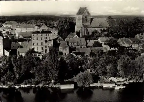 Ak Lychen in der Uckermark, Stadtansicht, Kirche, Fluss, Bäume, alte Architektur