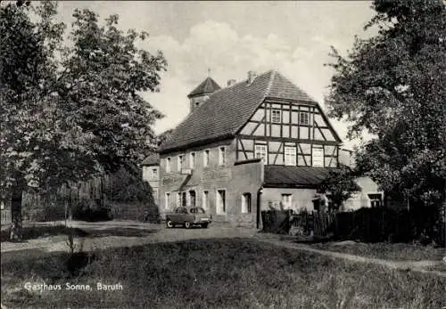 Ak Baruth in der Mark, Gasthaus Sonne,  Architektur, Auto, Bäume