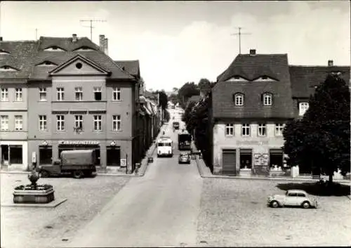 Ak Bernstadt auf dem Eigen Sachsen, Stadtansicht, ehemalige Straßenansicht, Gebäude, Autos, Brunn