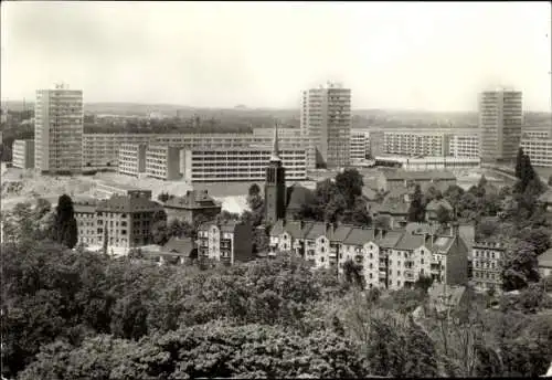 Ak Frankfurt an der Oder, Stadtansicht mit modernen Hochhäusern, alte Gebäude im Vordergrund