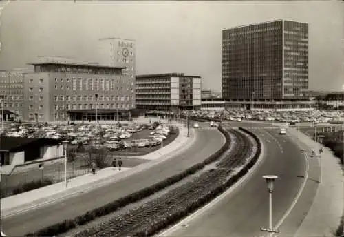 Ak Erlangen in Mittelfranken Bayern, Siemens-Verwaltungsgebäude, moderne Architektur, Straßenansi