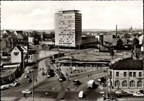 Ak Nürnberg in Mittelfranken Bayern, Plärrer, Hochhaus, Vogelschau, Straßenbahnen, Cafe am Ring
