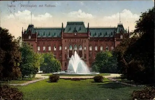 Ak Szczecin Stettin Pommern, Rathaus, Brunnen, Garten, Gebäude im Hintergrund,  Architektur