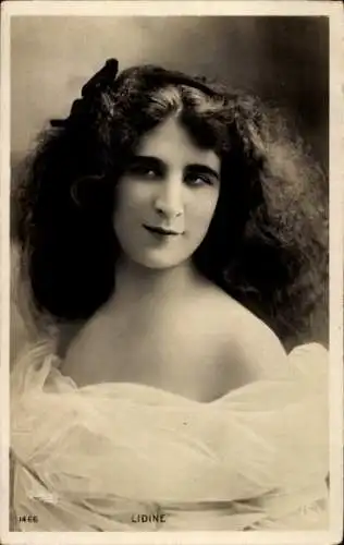 Ak Variete-Künstlerin Lidine, Porträt