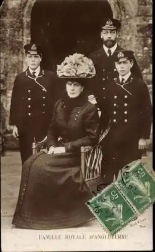 Ak King George V. and Queen Mary with the Duke of Cornwall and Prinz Albert