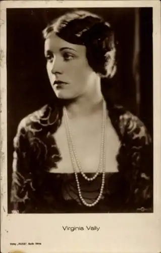 Ak Schauspielerin Virginia Vally, Portrait mit Perlenkette, Ross Verlag 711 1