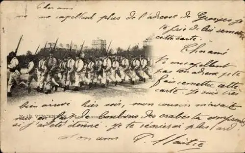 Ak Vincennes Val de Marne, Französische Soldaten, Jäger marschieren