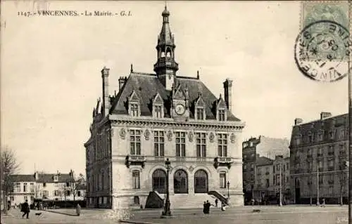 Ak Vincennes Val de Marne, Rathaus von  Türme, Bäume, Straßenszene, schwarz-weiß, historische ...